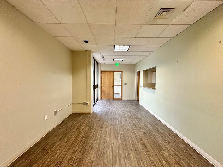 9711 Valparaiso Dr, Munster, IN à louer - Photo intérieure – Image 3 sur 34