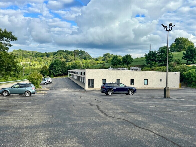 1036-1062 Corporate Ln, Export, PA à louer - Photo de l’immeuble – Image 3 sur 9