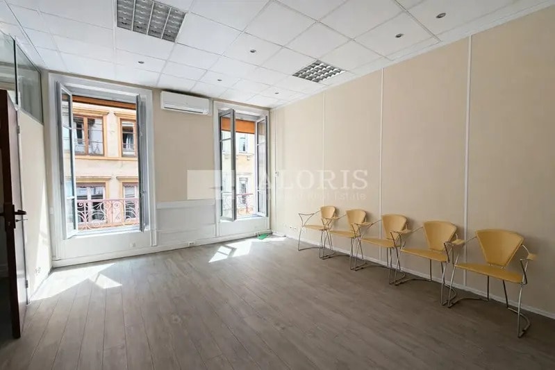 19 Rue De L'Arbre Sec, Lyon à louer - Photo intérieure – Image 3 sur 12