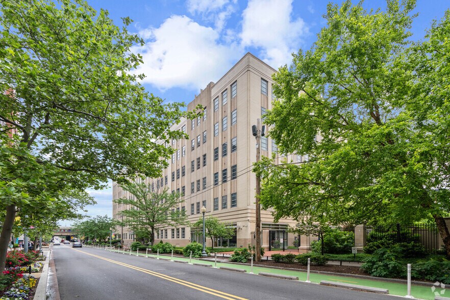 131 M St NE, Washington, DC à louer - Photo de l’immeuble – Image 3 sur 6
