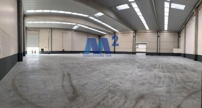 Industriel/Logistique dans Pinto, Madrid à louer Photo de l’immeuble– Image 2 sur 6