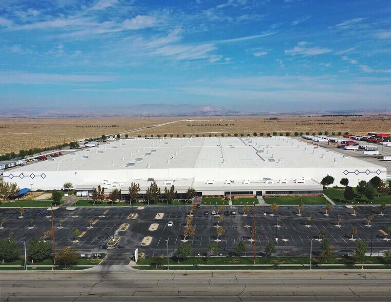 2801 W Avenue H, Lancaster, CA à louer - Photo de l’immeuble – Image 2 sur 6