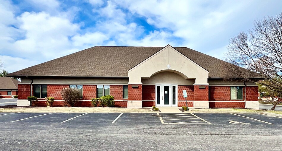 2 Bronze Pointe, Swansea, IL à vendre - Photo de l’immeuble – Image 3 sur 12