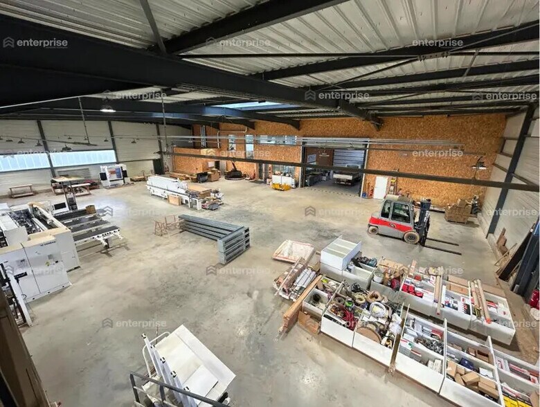 Local d'activités dans Verberie à vendre - Photo intérieure – Image 2 sur 9