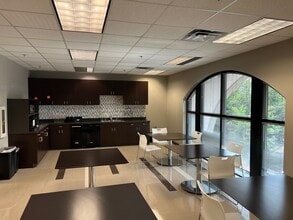 115 East Park Dr, Brentwood, TN à louer Photo de l’immeuble– Image 1 sur 8