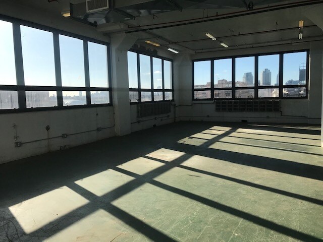 36-01 Queens Blvd, Long Island City, NY à louer - Photo intérieure – Image 2 sur 18