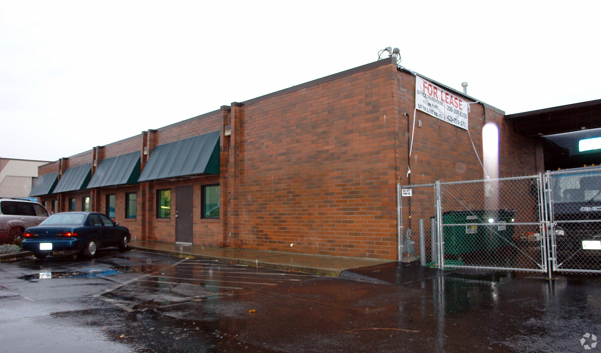 124 Williams Ave S, Renton, WA à vendre Photo principale– Image 1 sur 5