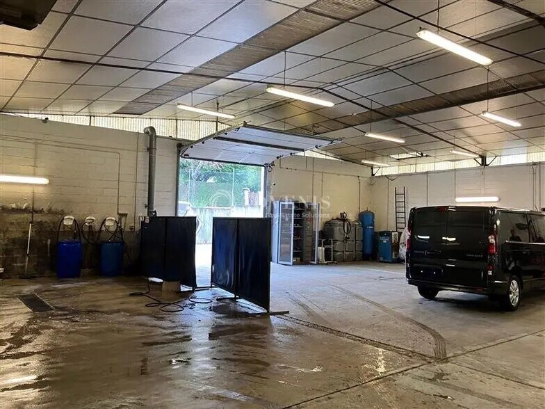 Local commercial dans Bourges à louer - Photo de l’immeuble – Image 2 sur 5