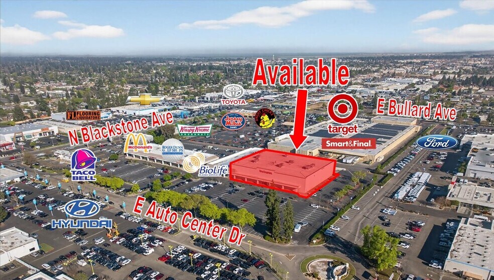5646 N Blackstone Ave, Fresno, CA à louer - Photo principale – Image 1 sur 31