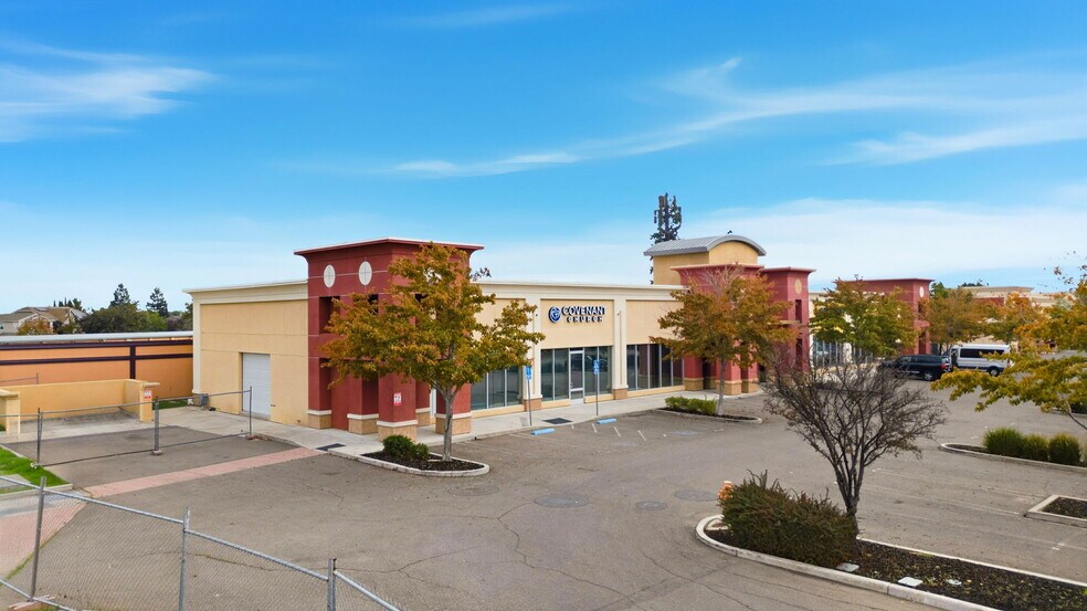 6830 Lone Tree Way, Brentwood, CA à vendre - Photo de l’immeuble – Image 1 sur 15