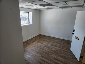 100 S Dixie Hwy, West Palm Beach, FL à louer Photo intérieure– Image 1 sur 2