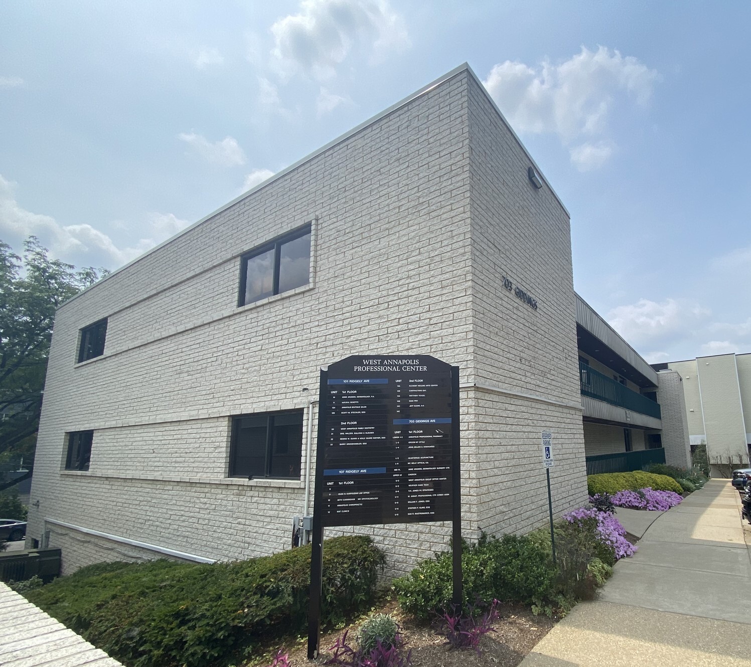 703 Giddings Ave, Annapolis, MD à louer Photo de l’immeuble– Image 1 sur 7