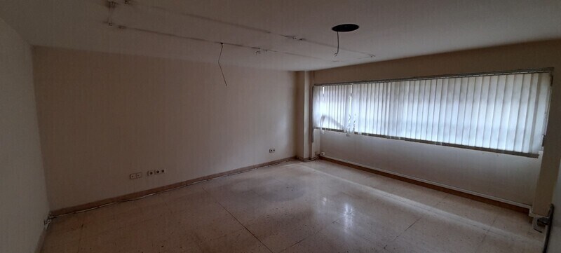 Carrer Vescomte Arnau, Lleida, Lérida à vendre - Photo de l’immeuble – Image 2 sur 11