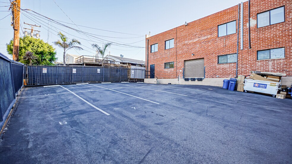 111 Penn St, El Segundo, CA à vendre - Photo de l’immeuble – Image 2 sur 8