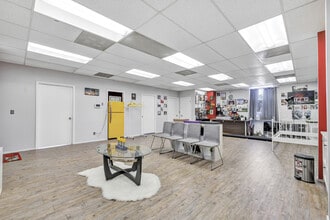 450 Monroe Tpke, Monroe, CT à louer Photo intérieure– Image 2 sur 8