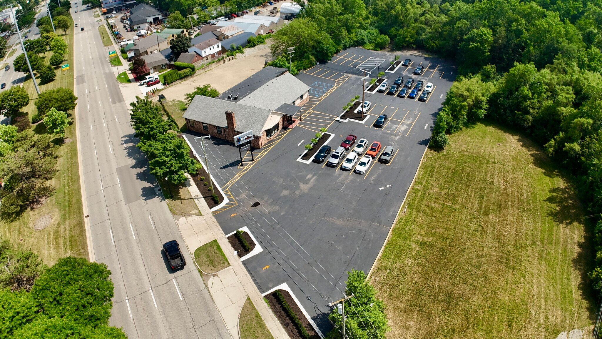 28975 Grand River Ave, Farmington Hills, MI à vendre Photo de l’immeuble– Image 1 sur 28