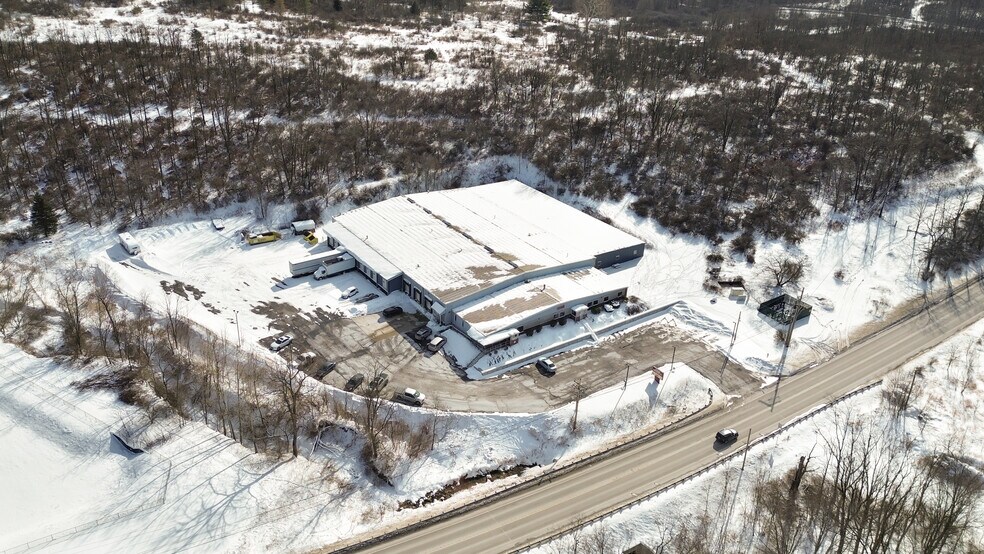 850 Eisenhower Blvd, Johnstown, PA à vendre - Photo de l’immeuble – Image 2 sur 35
