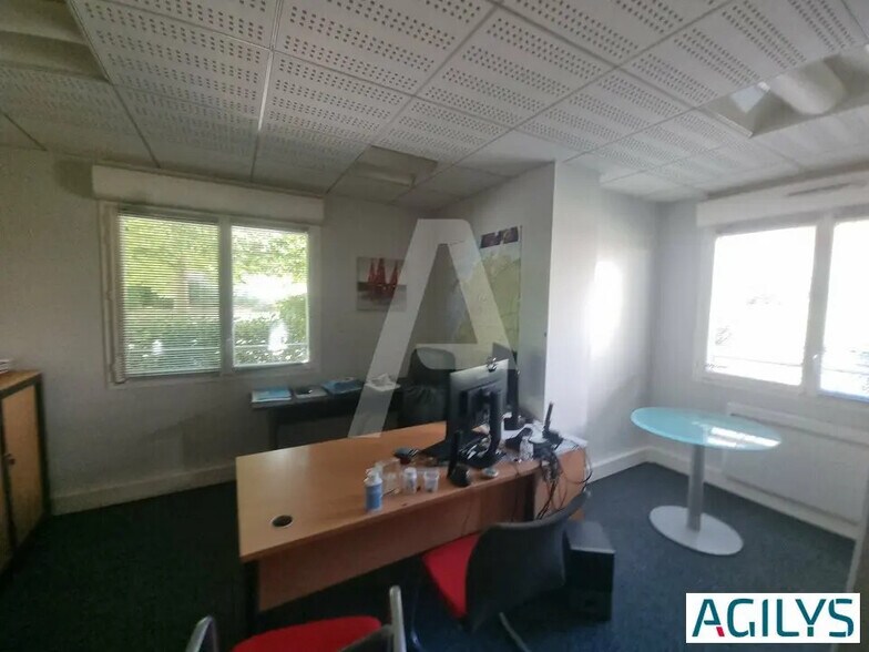 Bureau dans Massy à louer - Photo de l’immeuble – Image 3 sur 11