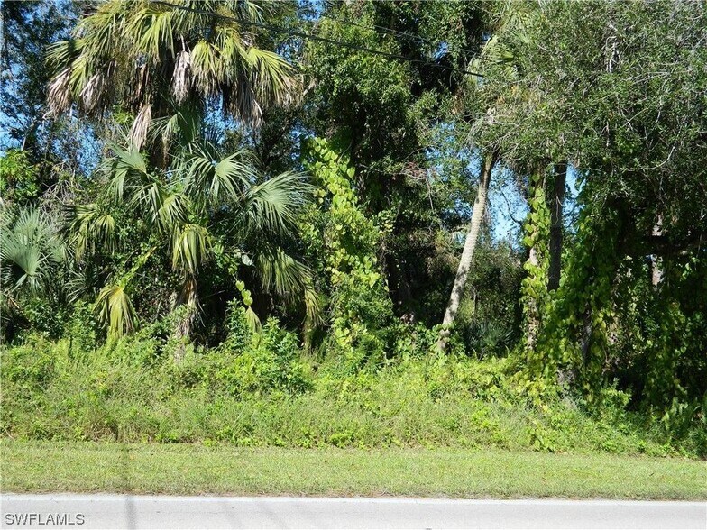 1807 Wade Dr, Cape Coral, FL à vendre - Autre – Image 3 sur 4