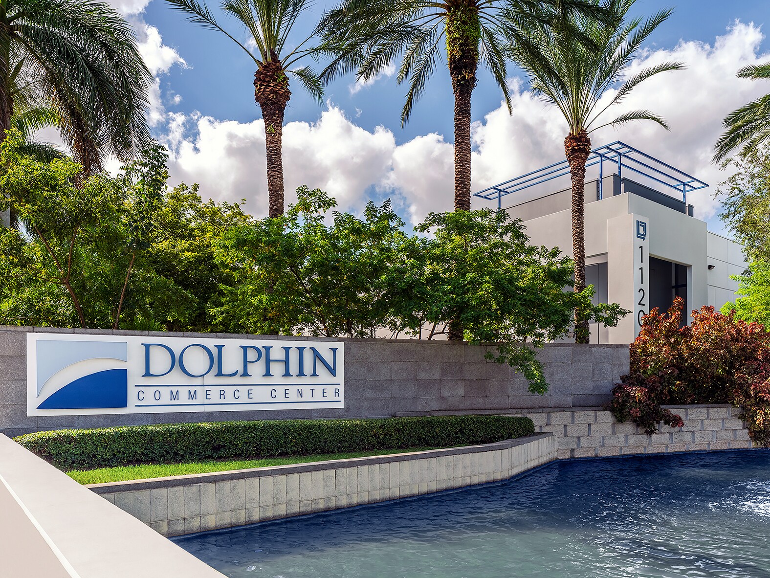 11200 NW 25th St, Miami, FL à louer Photo principale– Image 1 sur 5