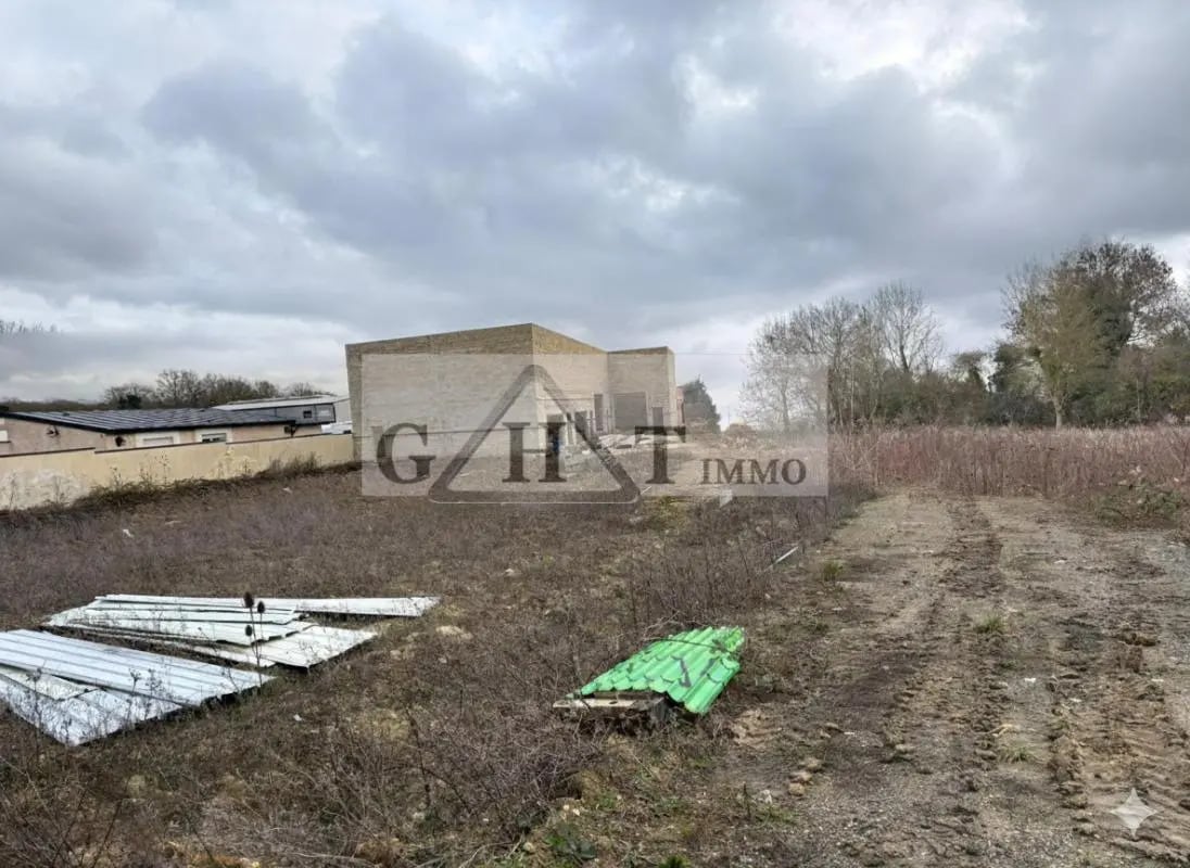 Industriel/Logistique dans Saint-Fargeau-Ponthierry à vendre Photo de l’immeuble– Image 1 sur 4