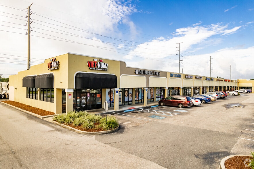 11750-11790 E Colonial Dr, Orlando, FL à louer - Photo de l’immeuble – Image 1 sur 5