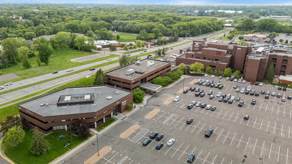 1655 Beam Ave, Saint Paul, MN à louer - Photo de l’immeuble – Image 2 sur 2