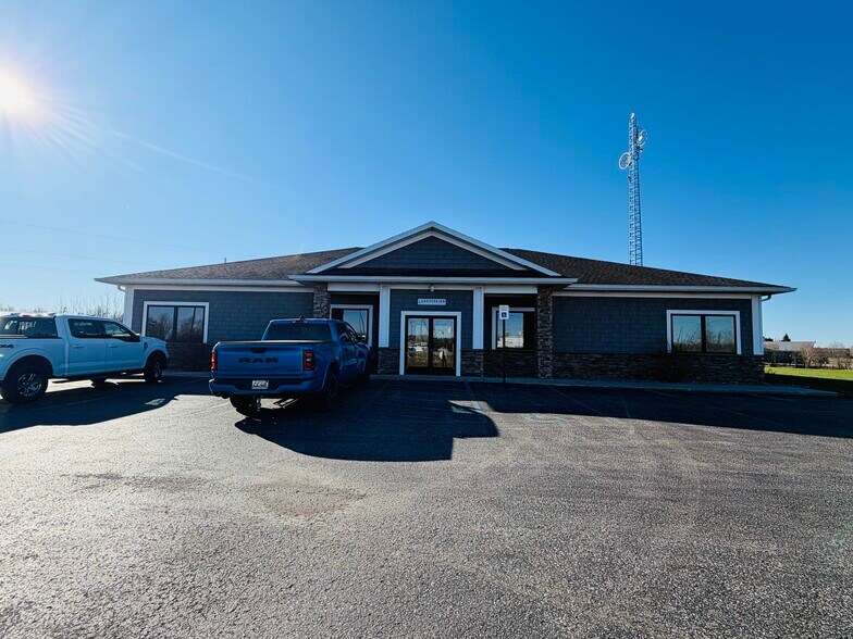 26 E 3 Mile Rd, Sault Sainte Marie, MI à vendre - Photo de l’immeuble – Image 1 sur 14