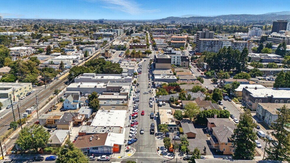 128-130 N B St, San Mateo, CA à vendre - Photo de l’immeuble – Image 2 sur 20