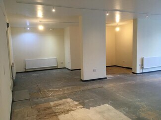 Plus de détails pour 14-16 Front St, Annfield Plain - Local commercial à louer