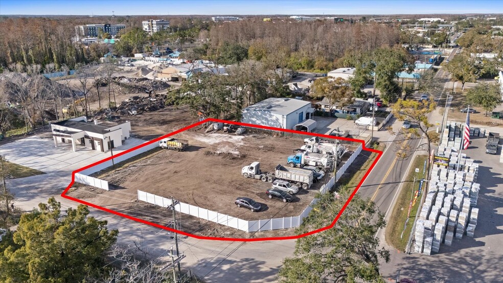 7716 Benjamin Rd, Tampa, FL à vendre - Photo de l’immeuble – Image 2 sur 18