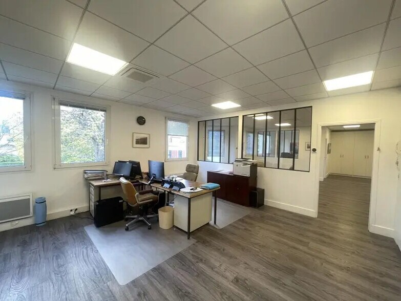Bureau dans Nanterre à louer - Photo intérieure – Image 2 sur 24