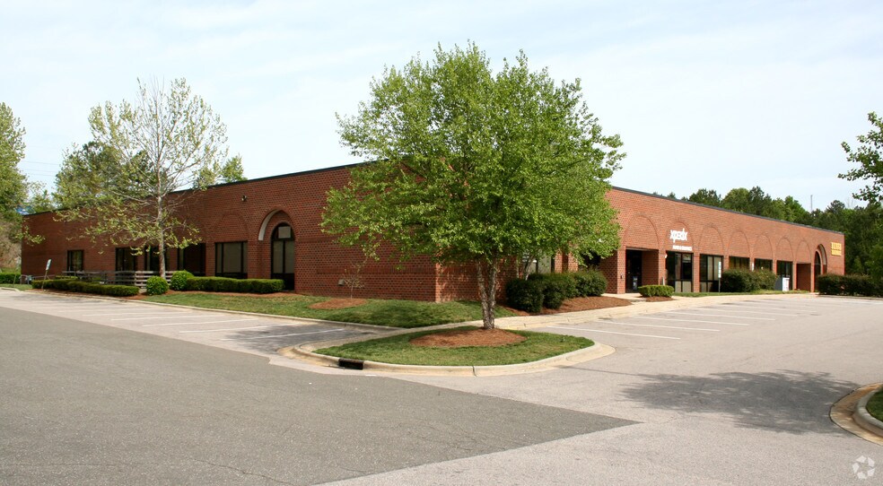 2533 Atlantic Ave, Raleigh, NC à louer - Photo de l’immeuble – Image 2 sur 6