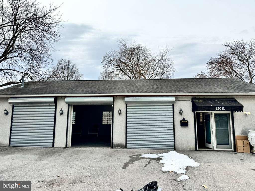 250 E Cleveland Ave, Norwood, PA à vendre Photo intérieure– Image 1 sur 26