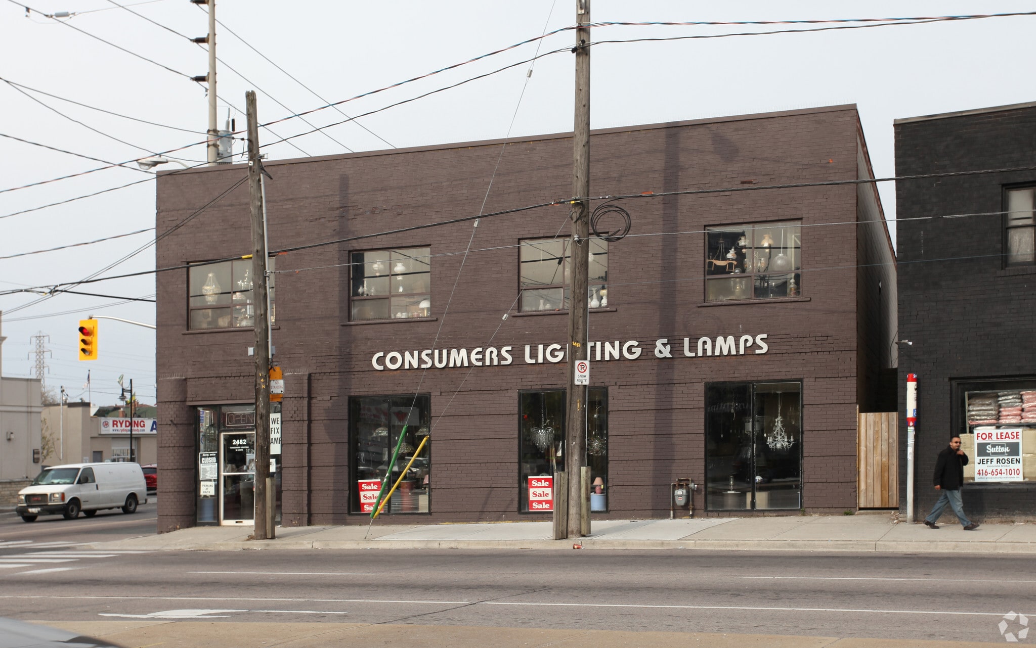 2482 Dufferin St, Toronto, ON à louer Photo principale– Image 1 sur 3