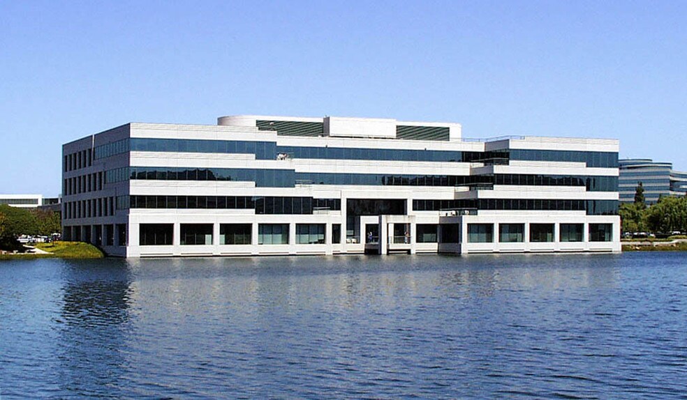 3 Lagoon Dr, Redwood City, CA à louer - Photo de l’immeuble – Image 3 sur 21