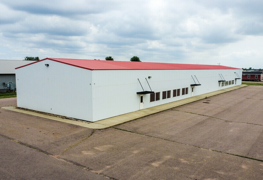47054 104th St, Sioux Falls, SD à louer - Photo de l’immeuble – Image 1 sur 26