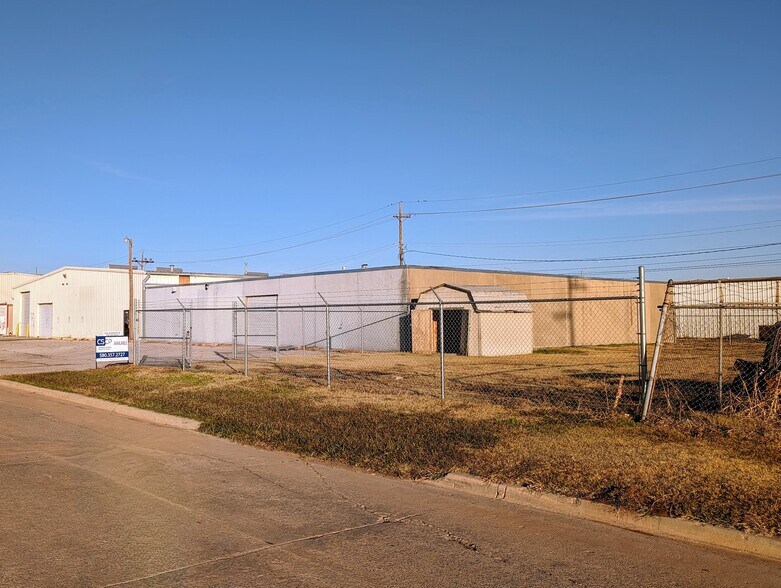 2015-2021 SW Washington Ave, Lawton, OK à vendre - Photo de l’immeuble – Image 2 sur 7