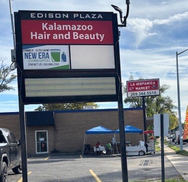 1601-1613 Portage St, Kalamazoo, MI à louer - Photo de l’immeuble – Image 3 sur 15