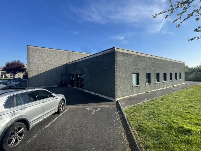Plus de détails pour Bureau, Industriel/Logistique à louer
