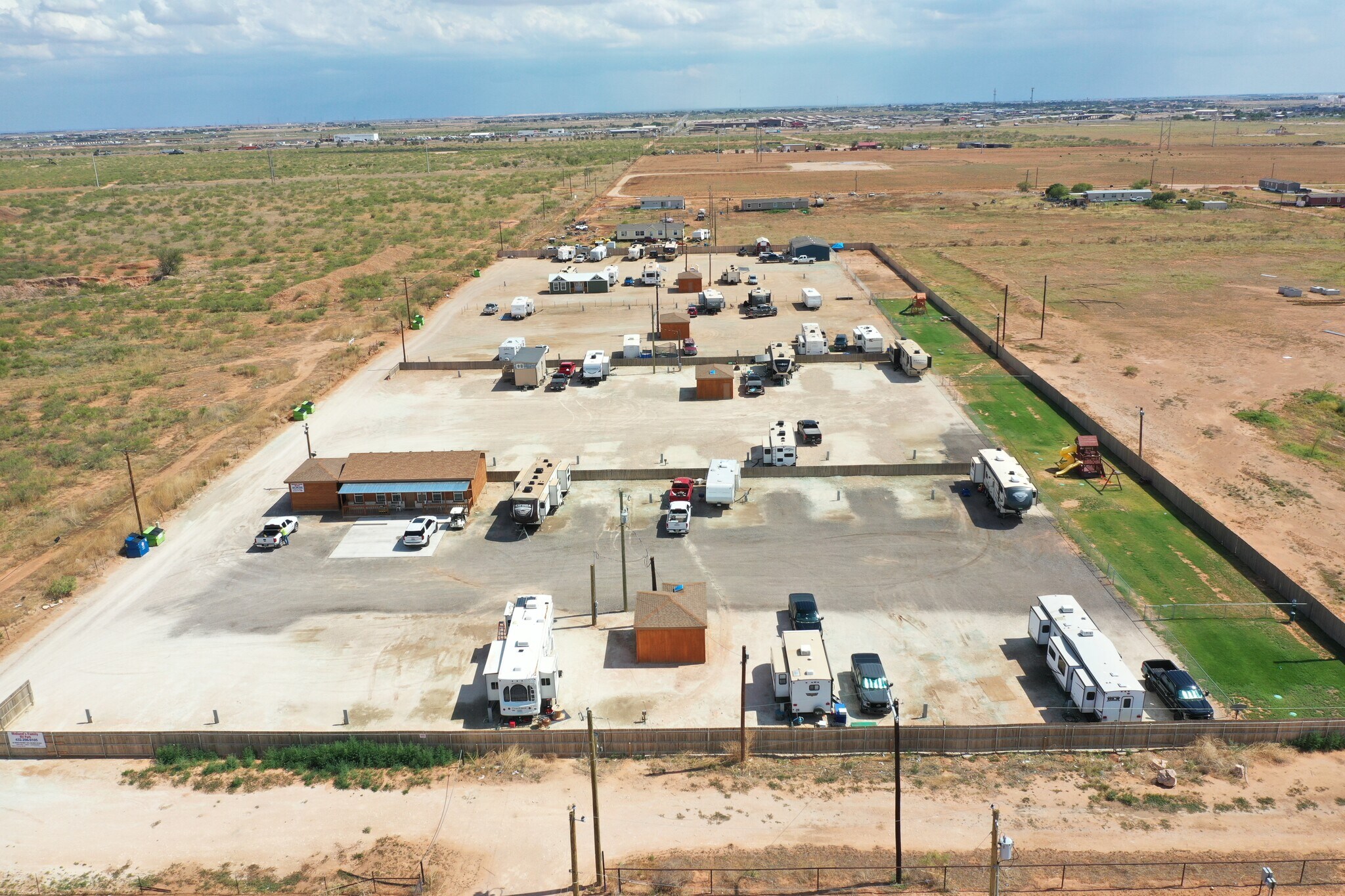 7022 E County Road 64, Midland, TX à vendre Photo de l’immeuble– Image 1 sur 31