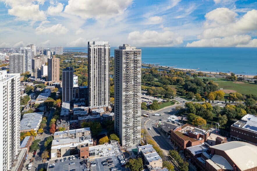 1660 N LaSalle Dr, Chicago, IL à louer - Aérien – Image 3 sur 4