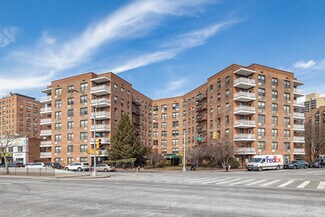 Plus de détails pour 10025 Queens Blvd, Forest Hills, NY - Logement à vendre