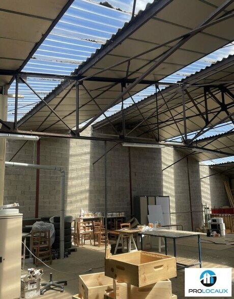 Local d'activités dans Villefranche-sur-Saône à vendre - Photo de l’immeuble – Image 2 sur 19