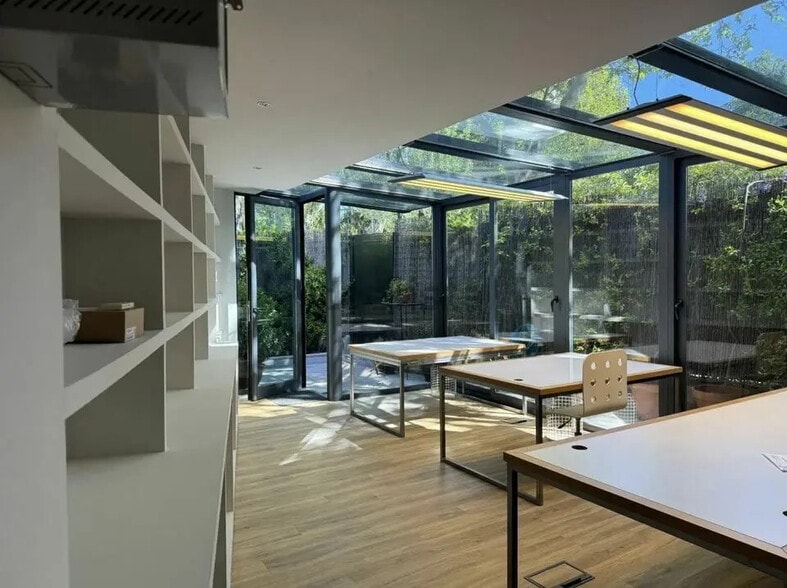 Bureau dans Paris à louer - Photo de l’immeuble – Image 2 sur 9