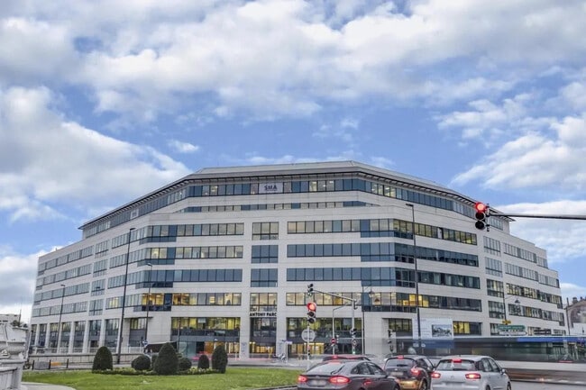 Plus de détails pour 2-6 Place Du General De Gaulle, Antony - Bureau, Local d'activités à louer