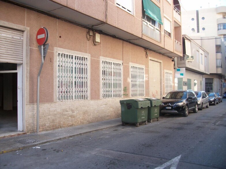 Local commercial dans Elda à louer - Photo de l’immeuble – Image 3 sur 7