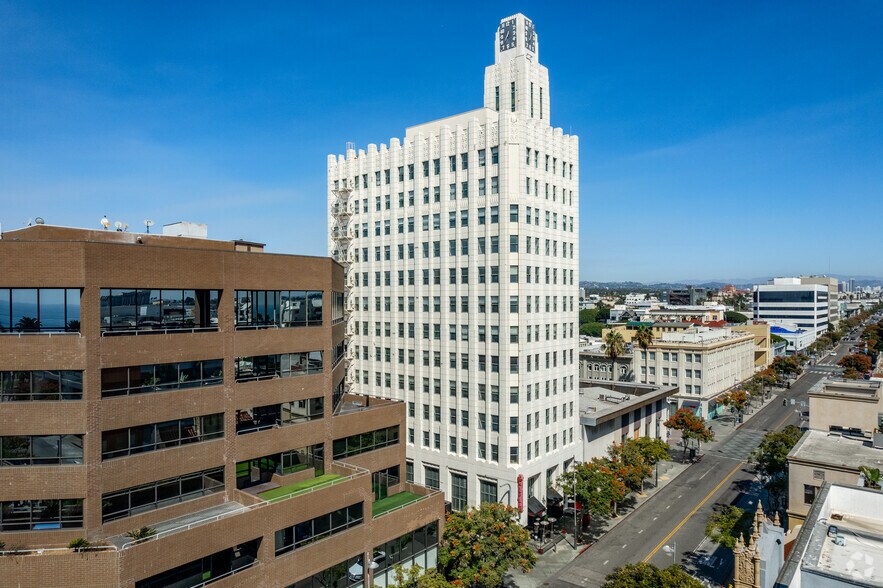 225 Santa Monica Blvd, Santa Monica, CA à louer - Photo de l’immeuble – Image 2 sur 3