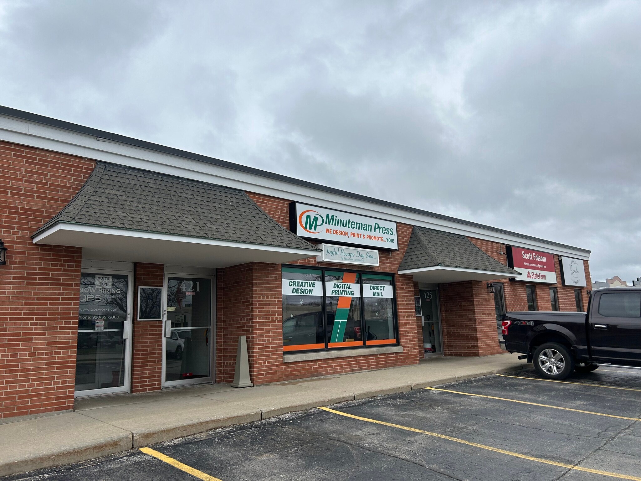 421-425 S Military Ave, Green Bay, WI à louer Photo de l’immeuble– Image 1 sur 6