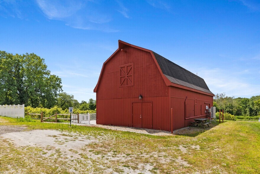 139 W Town St, Lebanon, CT à vendre - Photo de l’immeuble – Image 3 sur 18